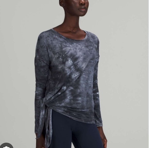 lululemon athletica To The Point Long Sleeve Shirt In Colour Mist - Picture 1 of 4